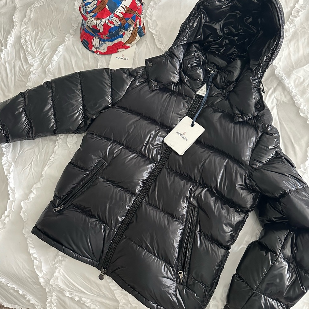 NWT Moncler Maya  shiny nylon down jacket size 3 Large Black